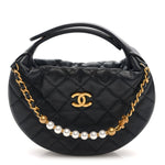 Grained Calfskin Quilted Pearl Pouch Hobo Black