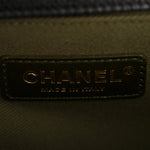 Caviar Quilted Medium Boy Flap Black