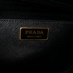 Saffiano Medium Galleria Double Zip Tote Black
