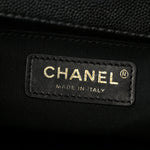 Caviar Quilted Medium Boy Flap Black
