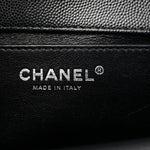 Caviar Quilted Medium Boy Flap Black