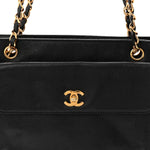 Caviar Flap Shoulder Bag Black