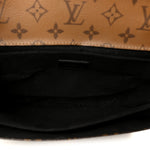 Reverse Monogram Pochette Metis