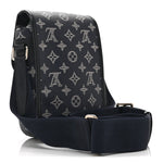 Savane Monogram Elephant Chapman Messenger BB Encre