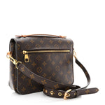 Monogram Pochette Metis