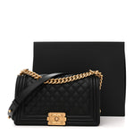 Caviar Quilted Medium Boy Flap Black