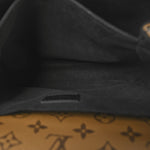 Reverse Monogram Pochette Metis