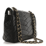 Lambskin Scallop Quilted Medium Pagoda Flap Black