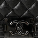 Caviar Quilted Medium Boy Flap So Black