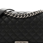 Caviar Quilted Medium Boy Flap Black