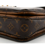 Reverse Monogram Pochette Metis