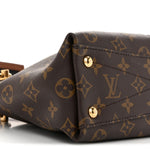 Monogram V Tote BB Black
