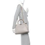 Vitello Seta Burro Medium Peekaboo Iconic Satchel Grigio Polvere Mattone