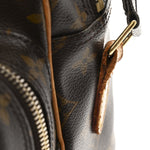 Monogram Nil 28