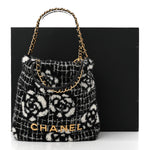 Cashmere Mini Chanel 22 Black White