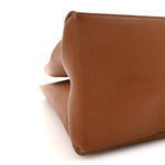 Grained Calfskin Lockme Shopper Chataigne